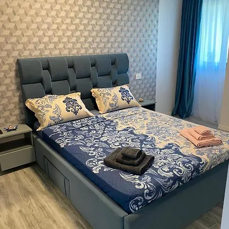 Elysse Sunrise Apartment *
