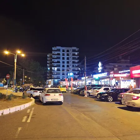 Elysse Sunrise Mamaia