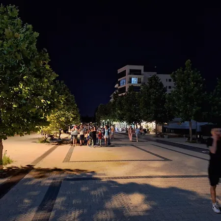 Elysse Sunrise Apartment Mamaia